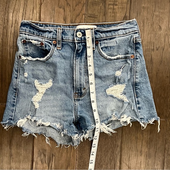 Abercrombie & Fitch High Rise Mom Jean Shorts - Picture 6 of 7